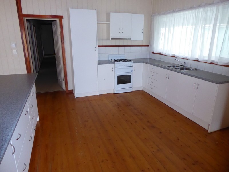 203 Woods Street, Donald VIC 3480