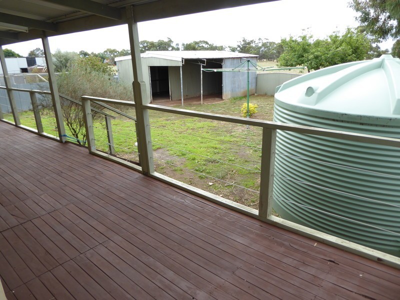 203 Woods Street, Donald VIC 3480