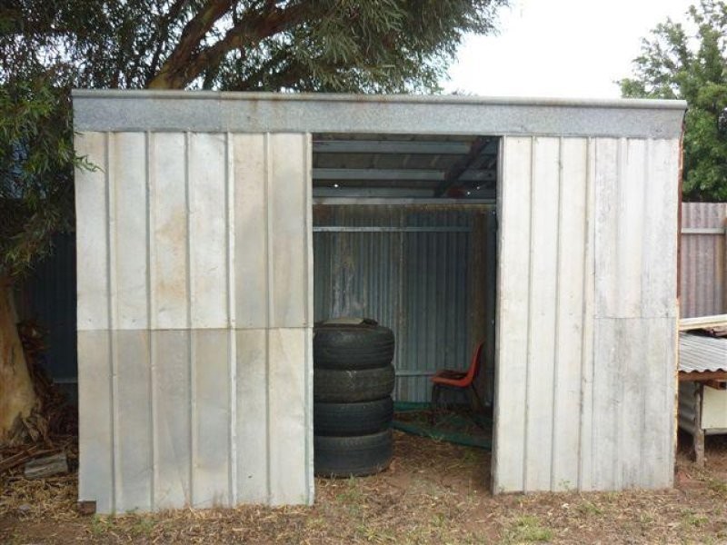 2 Dixon street, Brim VIC 3391