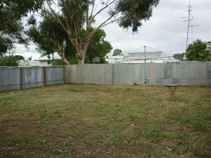 2 Dixon street, Brim VIC 3391