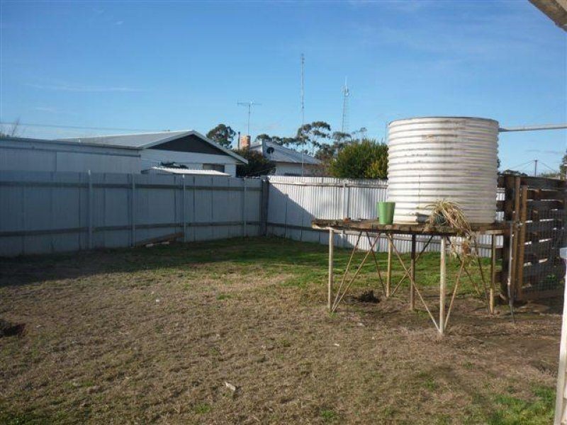 32 Gardiner Street, Warracknabeal VIC 3393