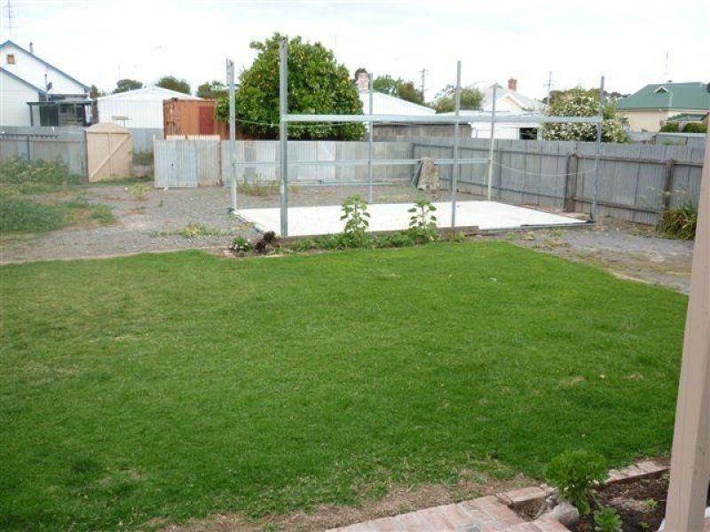 73 Anderson Street, Warracknabeal VIC 3393