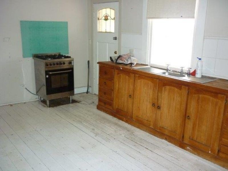 18 Anderson Street, Warracknabeal VIC 3393