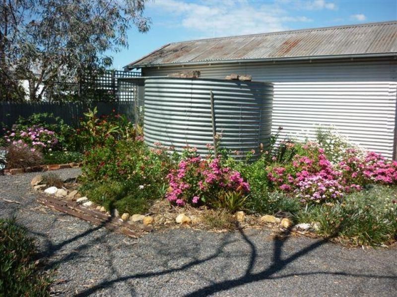 128 Main Street, Minyip VIC 3392