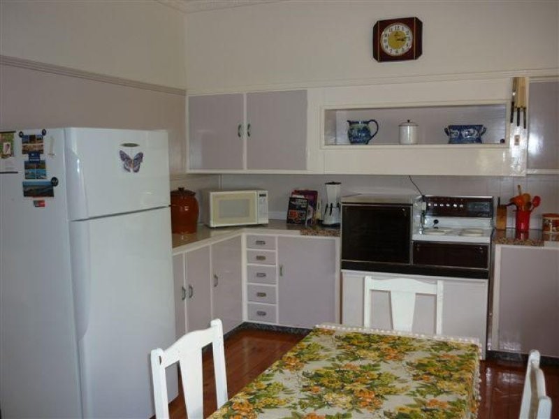 43 Devereux Street, Warracknabeal VIC 3393
