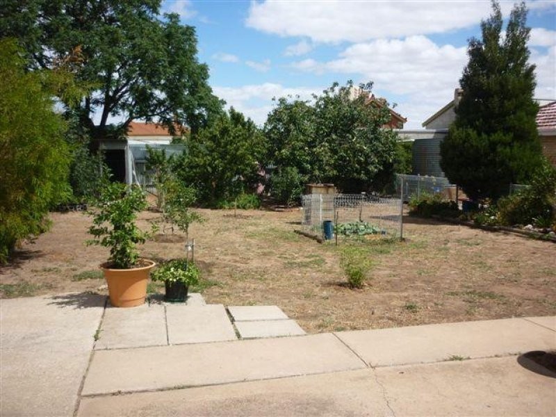 43 Devereux Street, Warracknabeal VIC 3393
