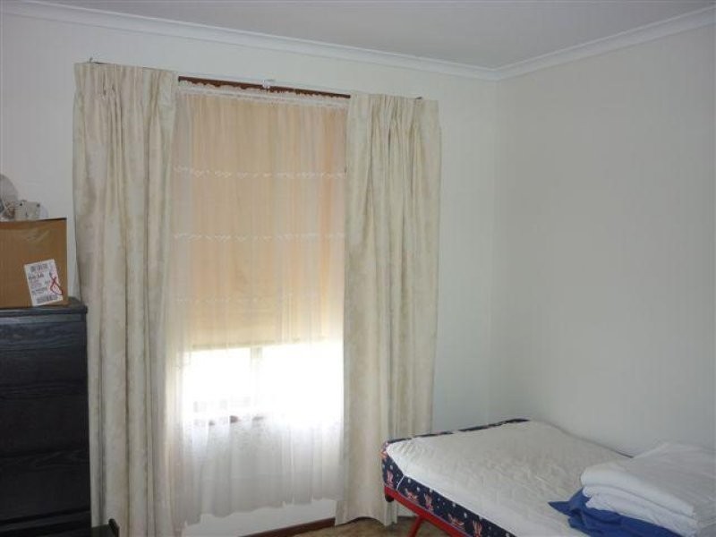 23-23A Charles, Jeparit VIC 3423