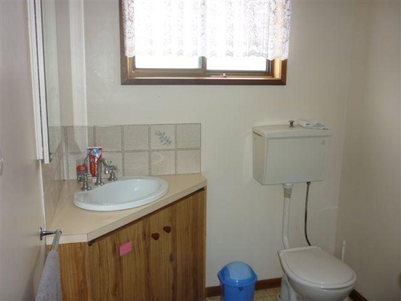 23-23A Charles, Jeparit VIC 3423