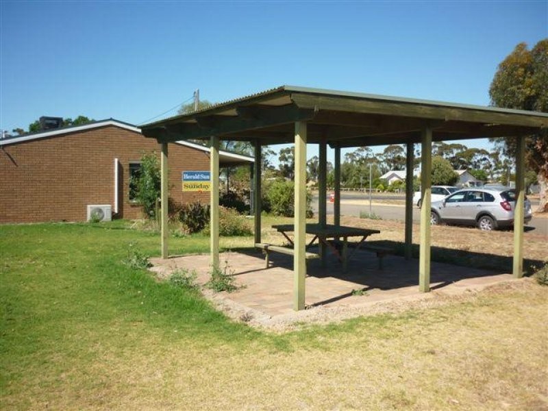 11 Camp Street, Watchem VIC 3482