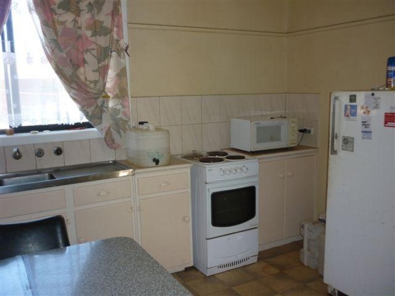 11 Camp Street, Watchem VIC 3482