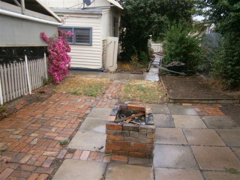 7 Thomas Street, Warracknabeal VIC 3393