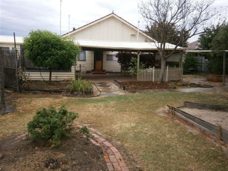 7 Thomas Street, Warracknabeal VIC 3393
