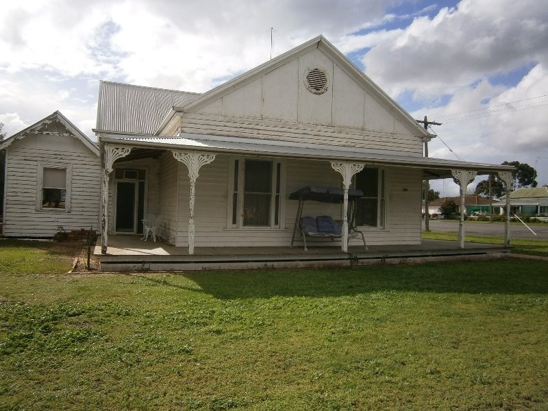 56 Lyle Street, Warracknabeal VIC 3393