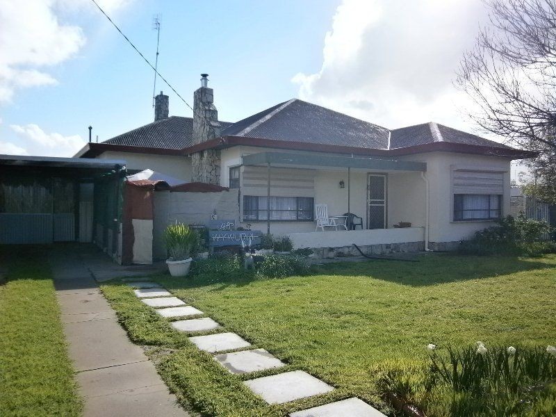 48 Molyneaux Street, Warracknabeal VIC 3393