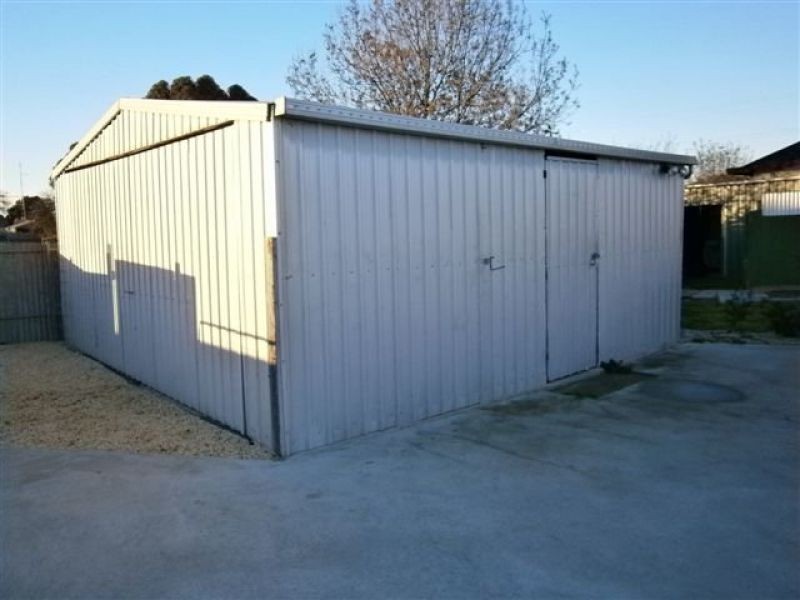 48 Molyneaux Street, Warracknabeal VIC 3393