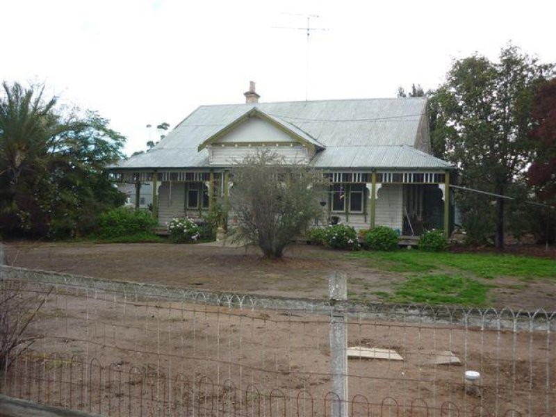 6 Craig Avenue, Warracknabeal VIC 3393