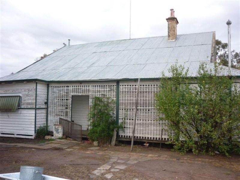 6 Craig Avenue, Warracknabeal VIC 3393