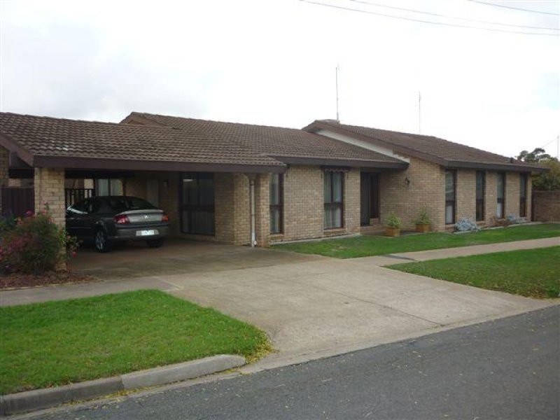 10 Campbell Street, Donald VIC 3480