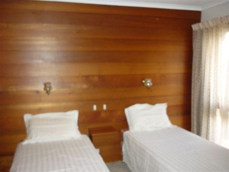 10 Campbell Street, Donald VIC 3480