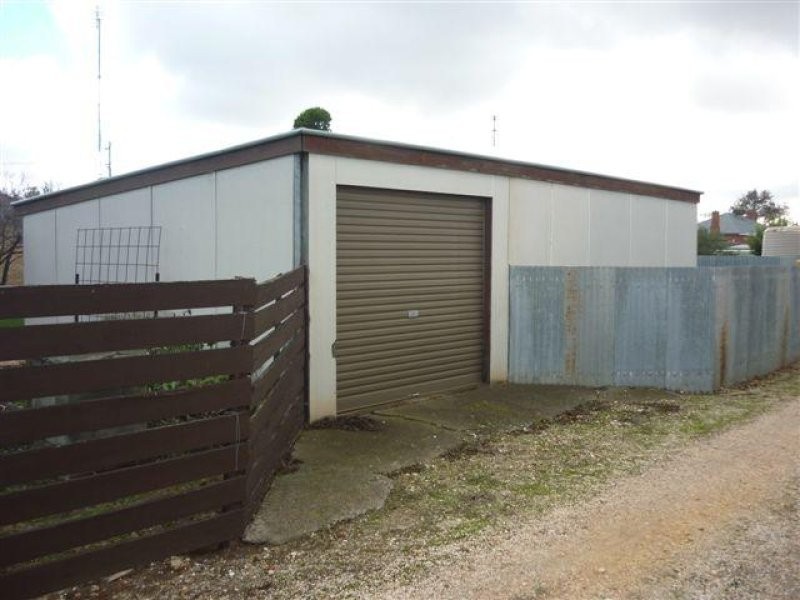 10 Campbell Street, Donald VIC 3480