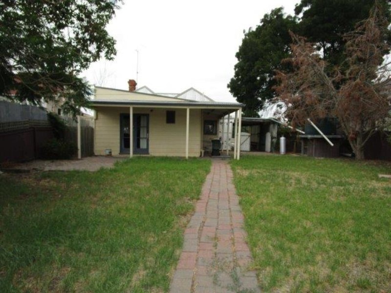 6 Kelsall Street, Warracknabeal VIC 3393