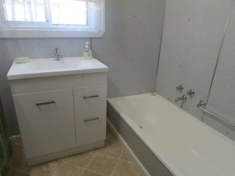 24 Shank Street, Warracknabeal VIC 3393