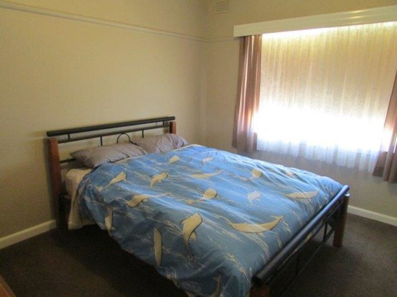 24 Shank Street, Warracknabeal VIC 3393