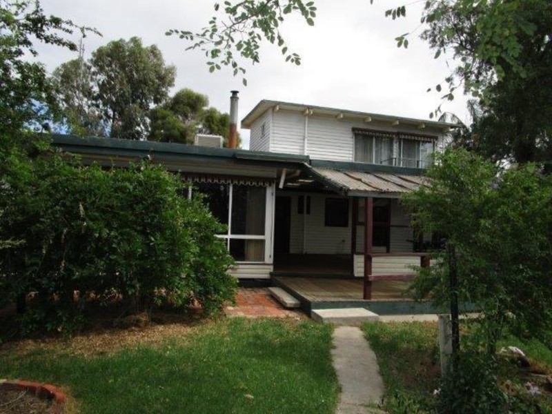 33 McCracken Avenue, Donald VIC 3480