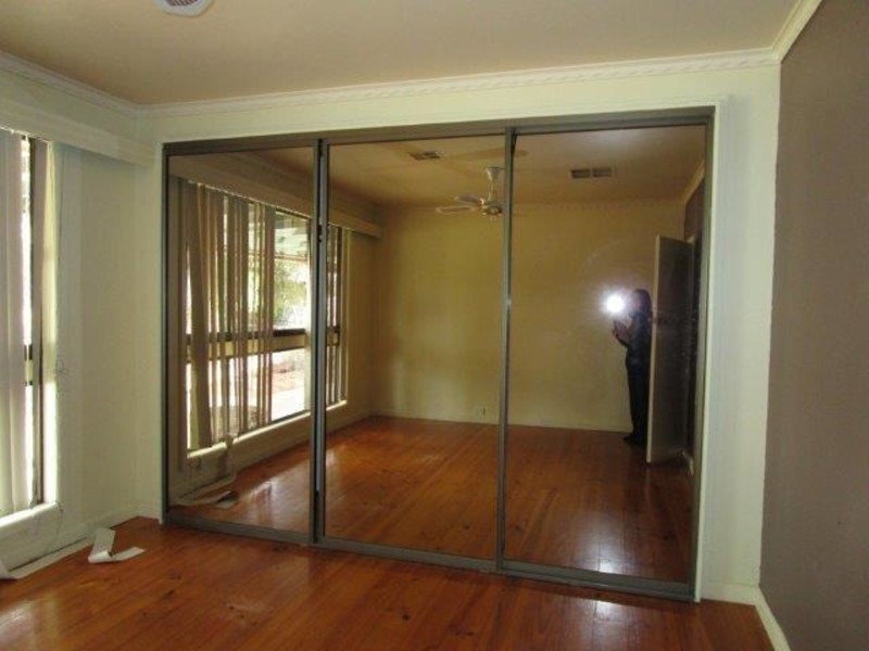 33 McCracken Avenue, Donald VIC 3480