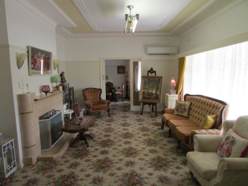 43 Devereux Street, Warracknabeal VIC 3393