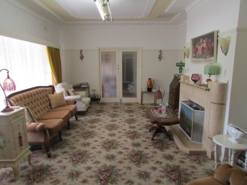 43 Devereux Street, Warracknabeal VIC 3393