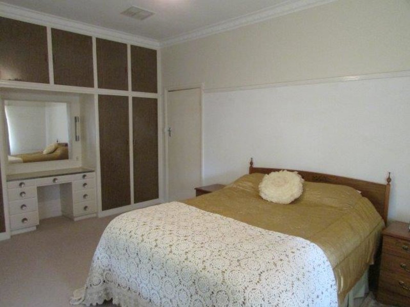 43 Devereux Street, Warracknabeal VIC 3393