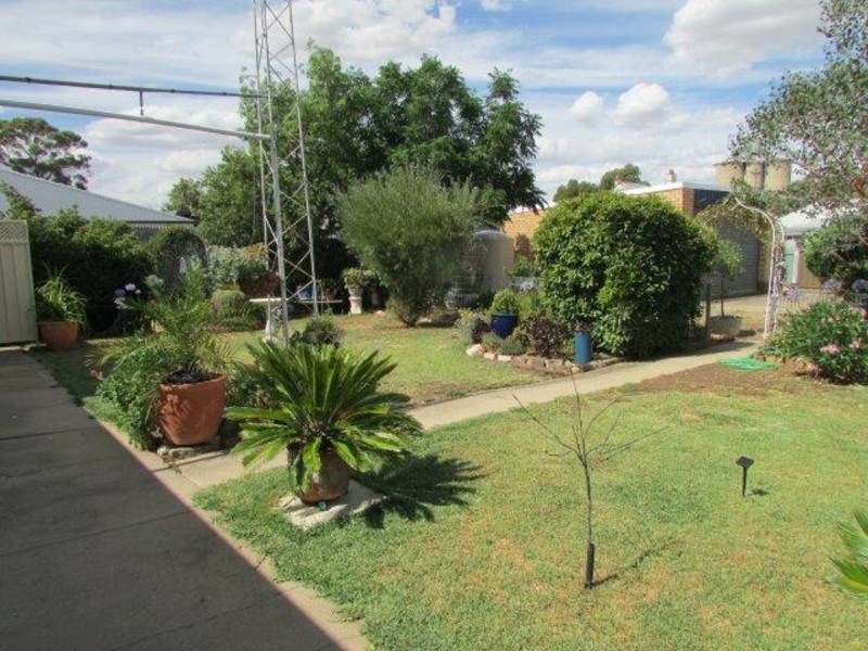 43 Devereux Street, Warracknabeal VIC 3393