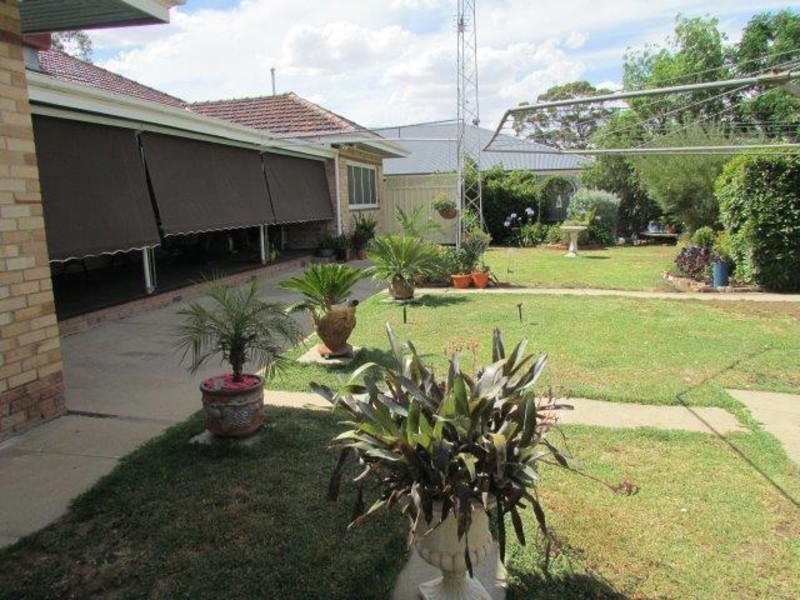 43 Devereux Street, Warracknabeal VIC 3393