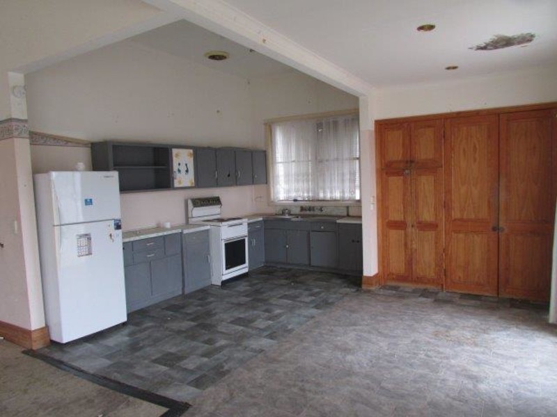 30 McCulloch Streeet, Donald VIC 3480