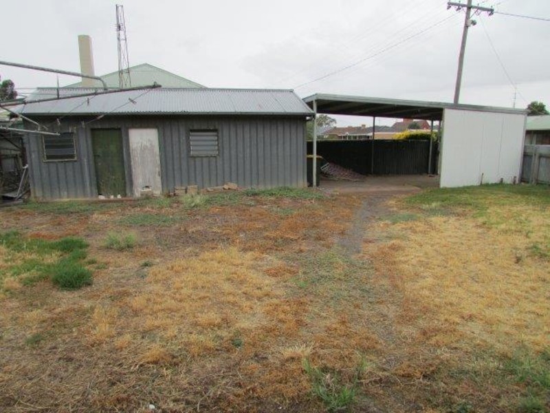 30 McCulloch Streeet, Donald VIC 3480