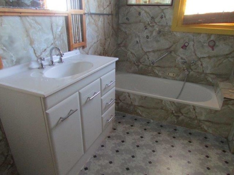 81 Jamouneau Street, Warracknabeal VIC 3393