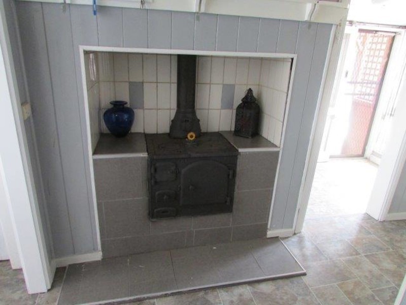 29 Molyneaux Street, Warracknabeal VIC 3393