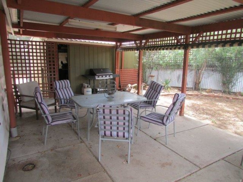 29 Molyneaux Street, Warracknabeal VIC 3393