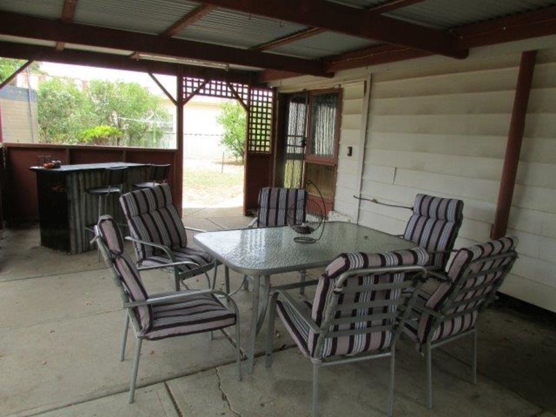 29 Molyneaux Street, Warracknabeal VIC 3393