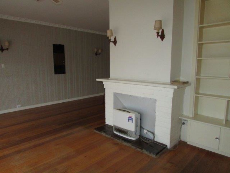 22 Hewitt Street, Warracknabeal VIC 3393