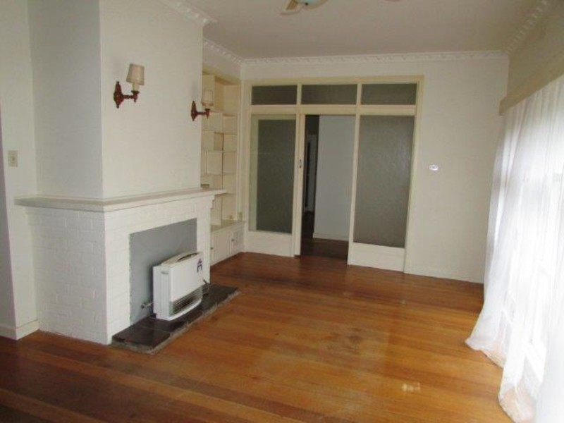 22 Hewitt Street, Warracknabeal VIC 3393