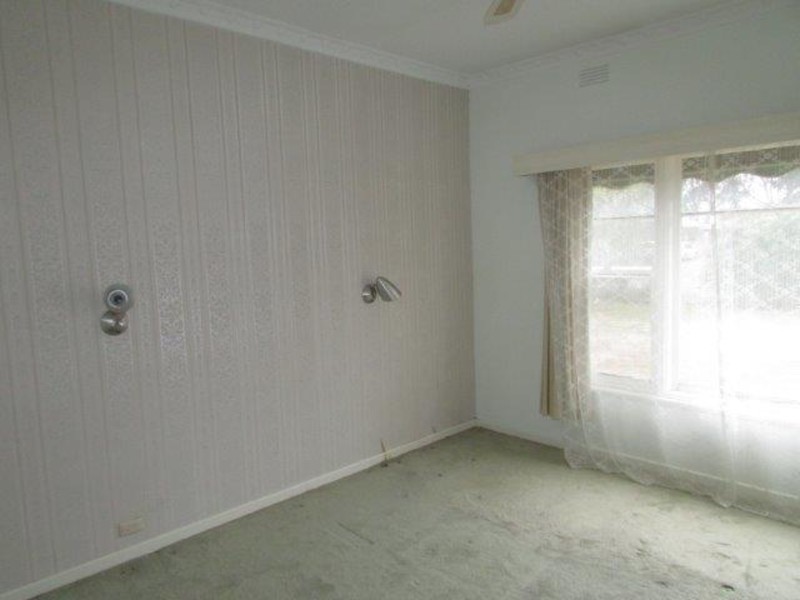 22 Hewitt Street, Warracknabeal VIC 3393