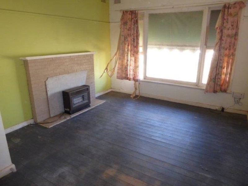 10 Aitkin Avenue, Donald VIC 3480