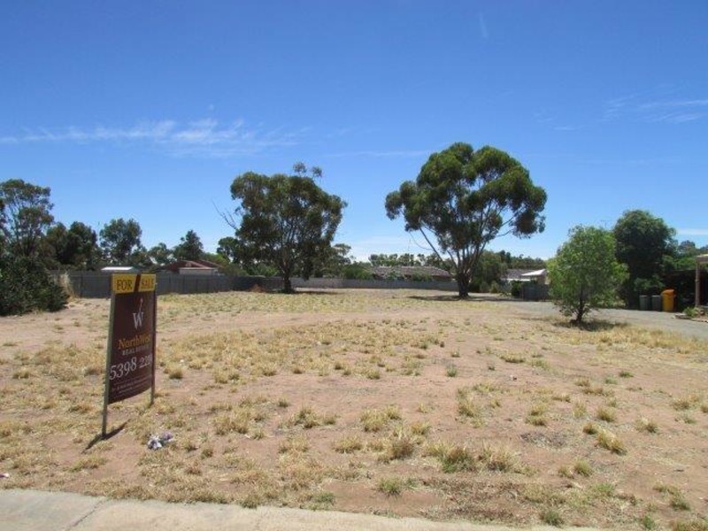 10 Gould Street, Warracknabeal VIC 3393