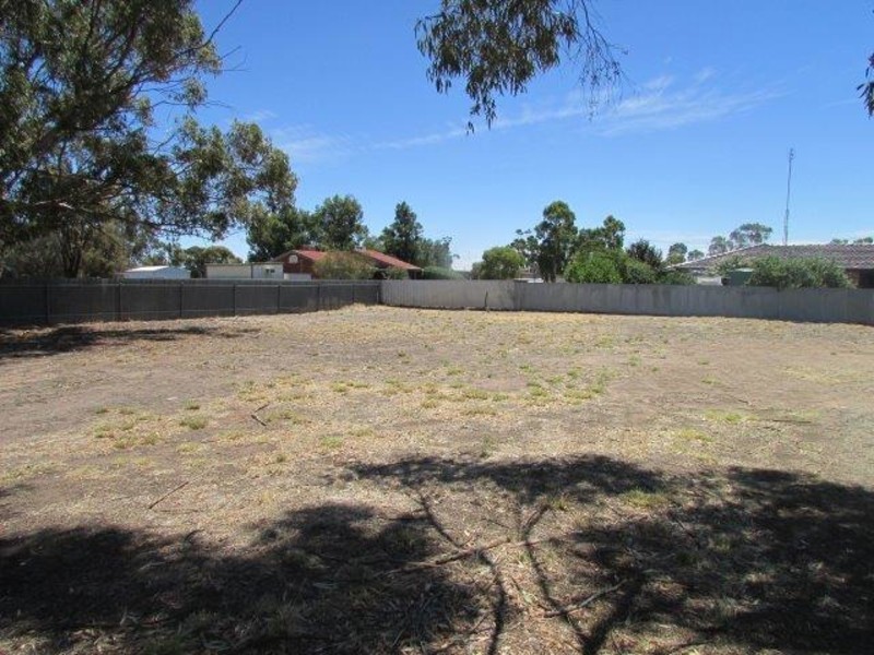 10 Gould Street, Warracknabeal VIC 3393