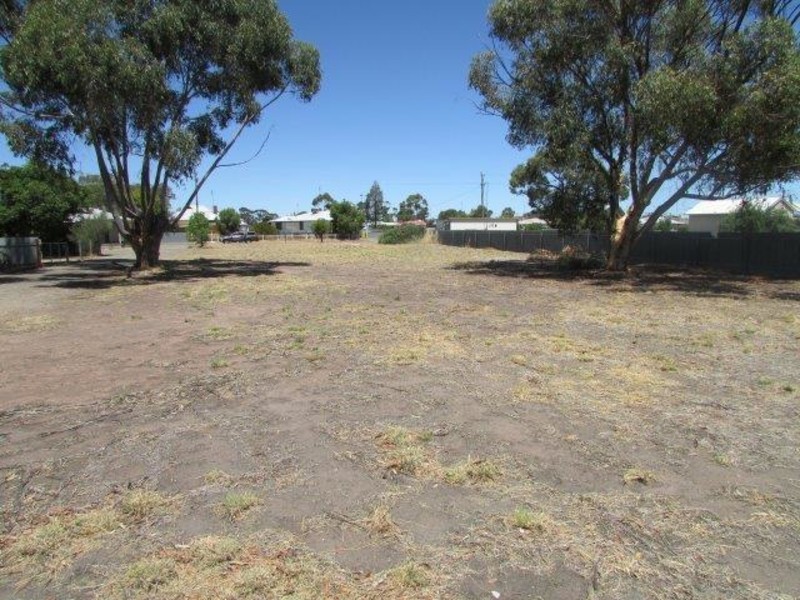 10 Gould Street, Warracknabeal VIC 3393