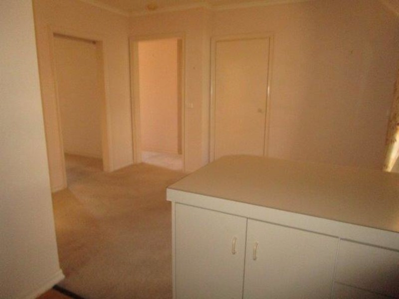 2/122 Wood Street, Donald VIC 3480