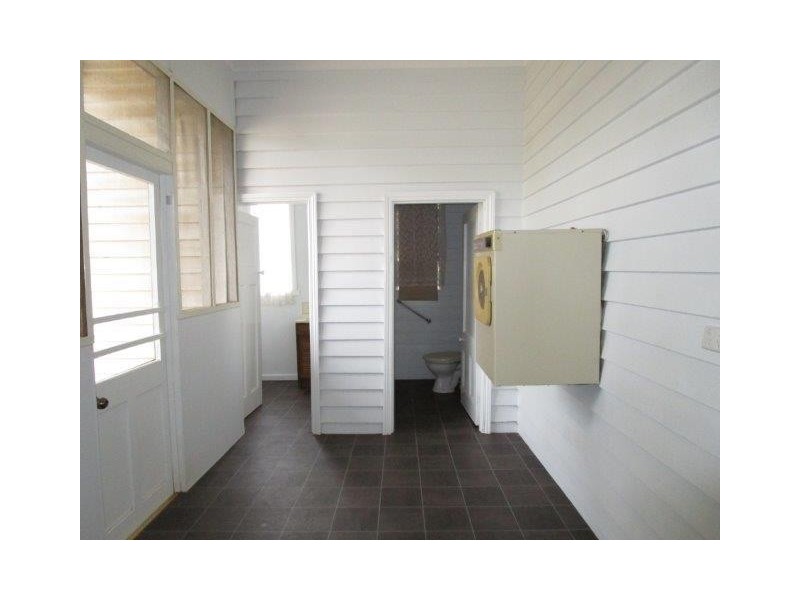 2 Inglewood Road, St Arnaud VIC 3478