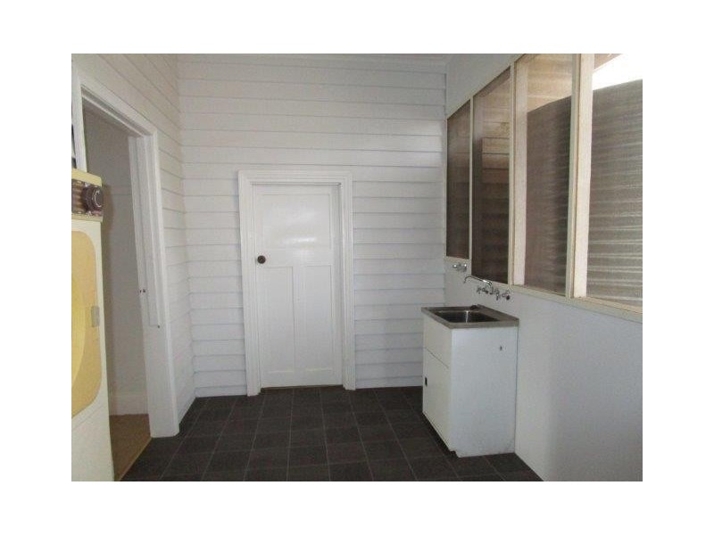 2 Inglewood Road, St Arnaud VIC 3478